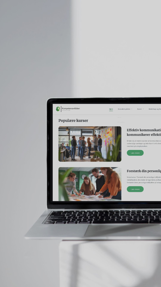 Macbook-mockup som visar avsnitt med populära kurser